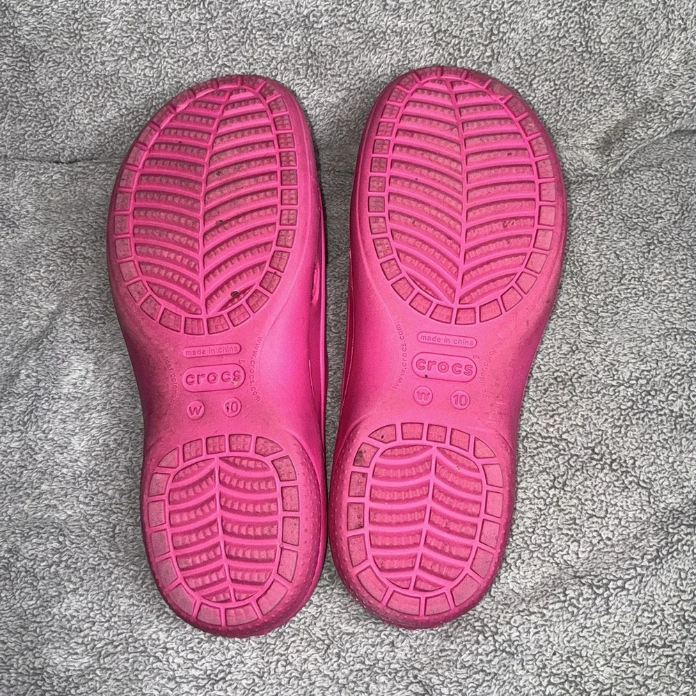 Crocs Women's Size 10 Hot Pink Slip Ons - Picture 3 of 3
